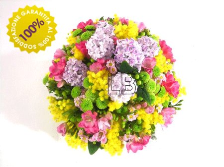 Bouquet di fiori di campo e mimosa