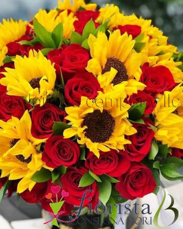 Bouquet di Rose Rosse e Girasoli